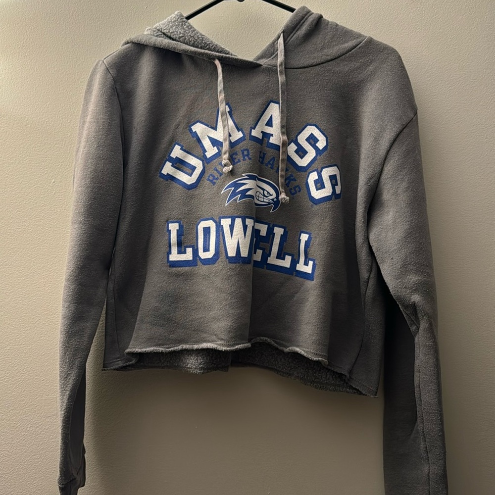 UMASS Lowell School Cropped Sweatshirt
